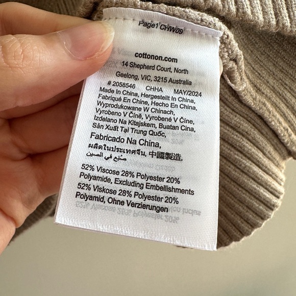 Cotton On Lux Crew Pullover, Bow Intarsia, Size Medium, NWT - Picture 13 of 16